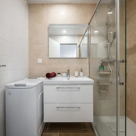 Appartement Rocamare - Piscine Toit Terrasse- Parking Privé *