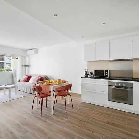 Апартаменты Rocamare - Piscine Toit Terrasse- Parking Prive Ментона