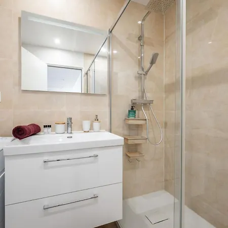 Rocamare - Piscine Toit Terrasse- Parking Prive *