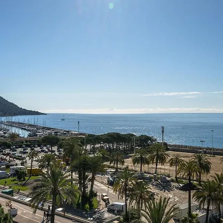 Rocamare - Piscine Toit Terrasse- Parking Prive Апартаменты *